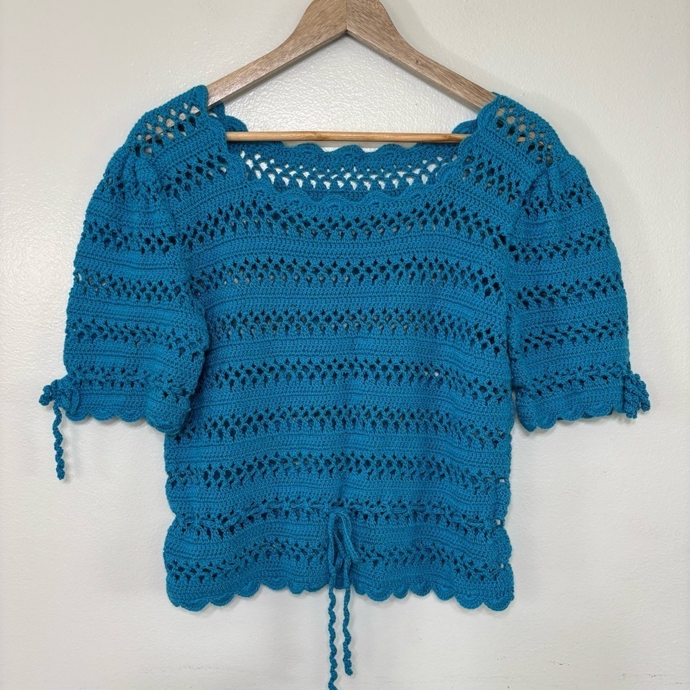 Handmade Teal Crochet Scalloped Hem Top Size M/L - Picture 1 of 5